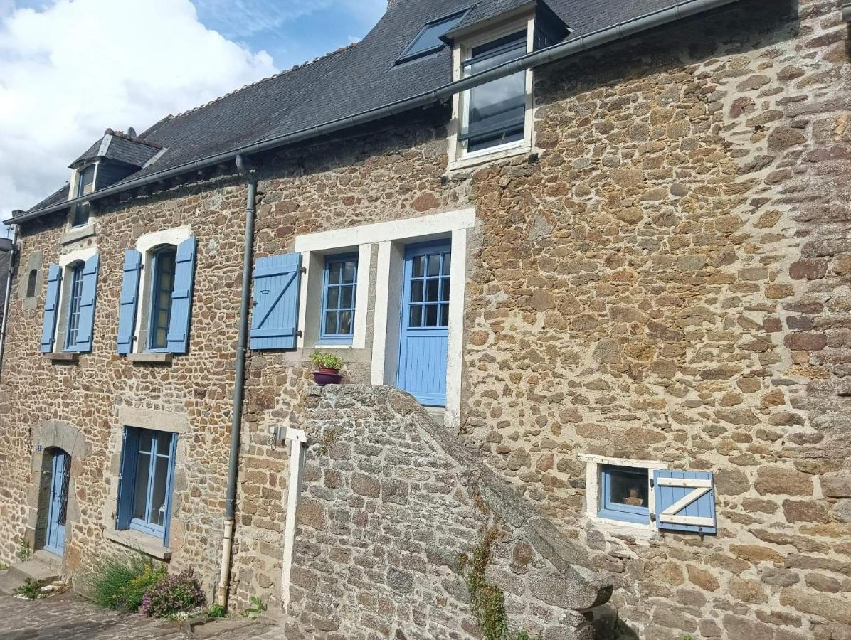 Chambre D'Hote Familiale De La Maison Bleue Lanvallay Zewnętrze zdjęcie