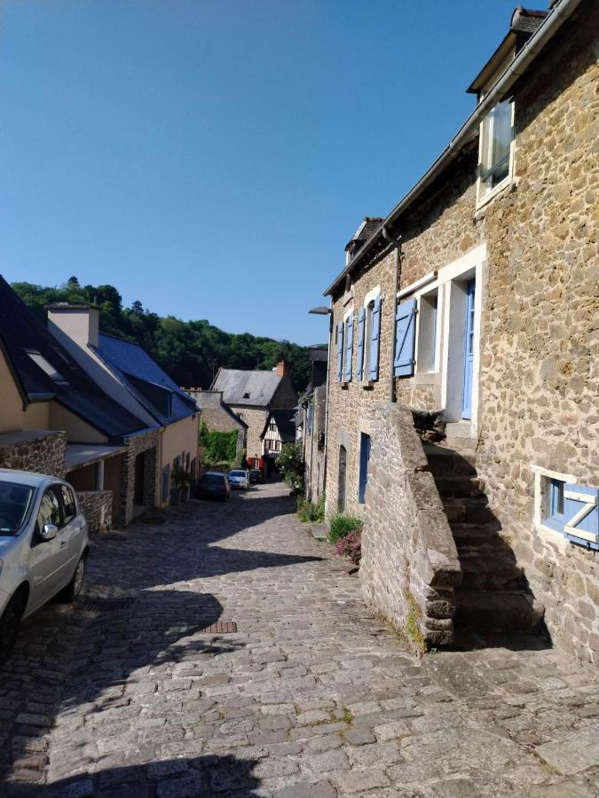 Chambre D'Hote Familiale De La Maison Bleue Lanvallay Zewnętrze zdjęcie