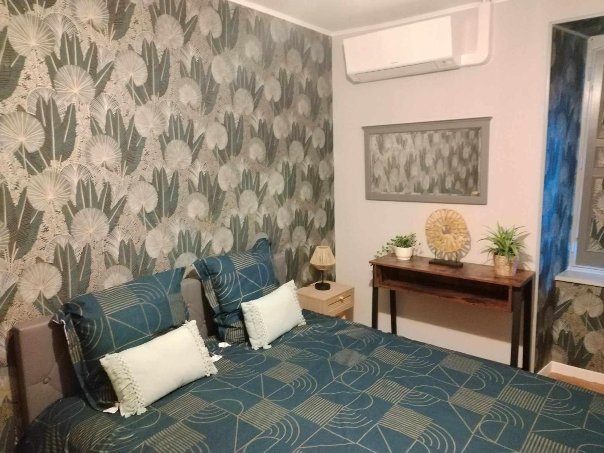 Chambre D'Hote Familiale De La Maison Bleue Lanvallay Zewnętrze zdjęcie
